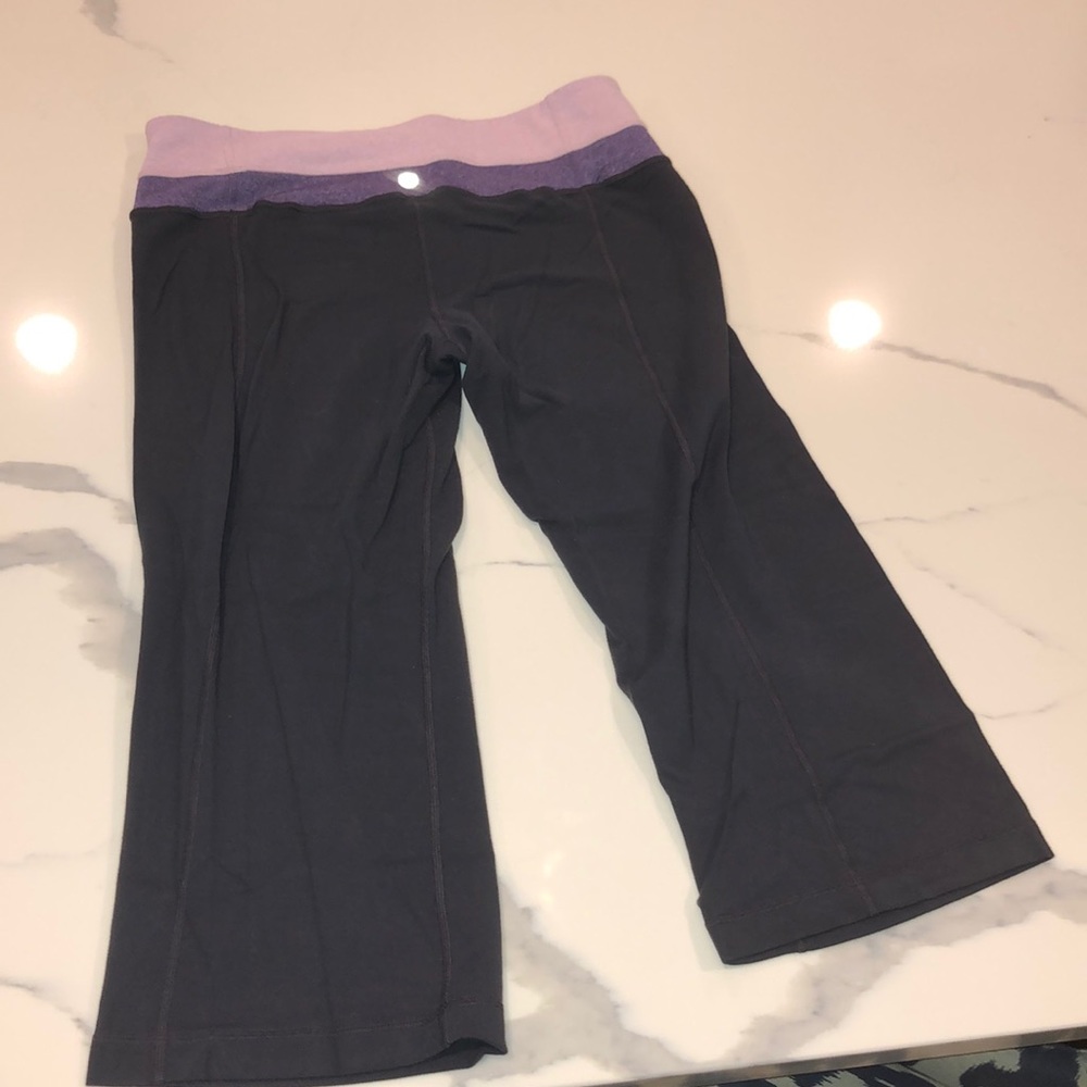 Lululemon Reversible Gray Capris - image 2